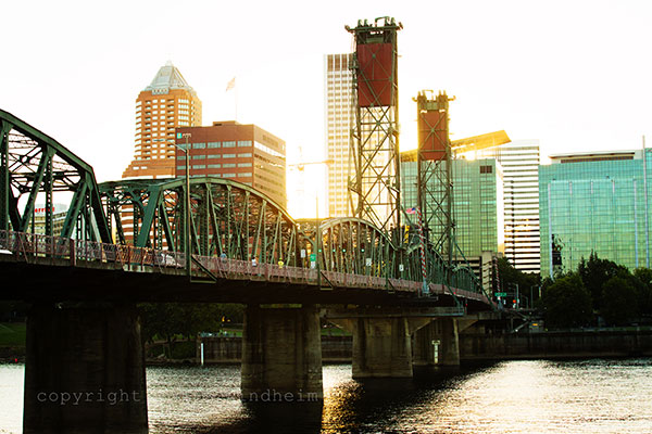 Photo of the Hawthorne Bridge in Portland as sun sets over the Willamette River